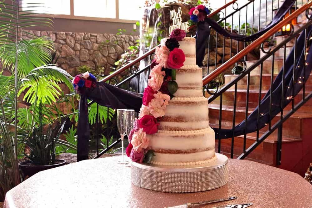 wedding-cake-at-Marianis-Venue-6-22-19-2048